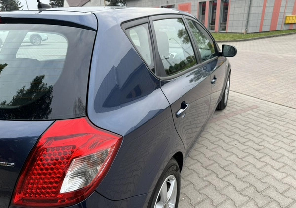 Kia Ceed cena 24900 przebieg: 145000, rok produkcji 2010 z Rymanów małe 631